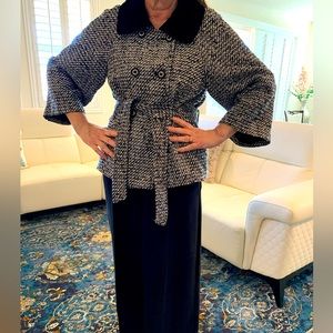 Tahari Arthur S. Levine tweed double breasted jacket with velvet collar